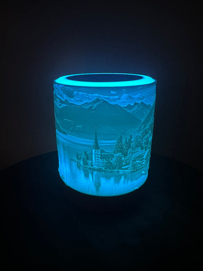 Schweizer Bergdorf am See (KI)